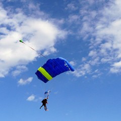 Saltos en paracaídas